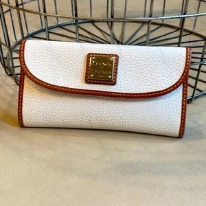 Dooney & Bourke While Pebble Leather Continental wallet